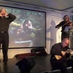 Artenara presenta su concierto íntimo multimedia en el CEIP Los Altos