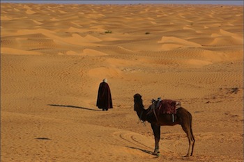 Fot de nómada en el desierto