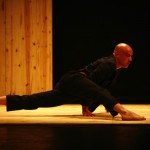 El bailarín Roberto Torres lleva al Guiniguada su espectáculo ‘Los zuecos van hacia sus buenos hábitos’