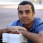 El periodista Román Delgado presenta en los Realejos, ‘Policromía’