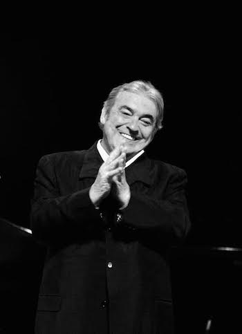 Alberto Cortez hace un repaso de su carrera musical en el Auditorio Alfredo Kraus
