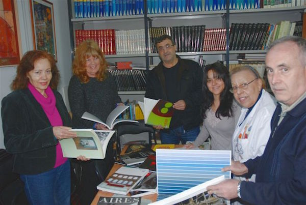 El CAAM dona a la Escuela Luján Pérez medio centenar de publicaciones 