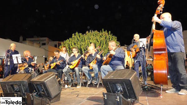 El folclore y el baile tradicional de toda Canarias se da cita en Teror