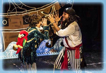 Los personajes de ‘Piratas al Caribe’ abordan el Teatro Leal