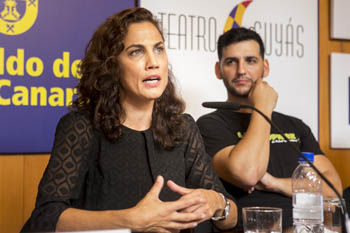 Fran Perea y Toni Acosta protagonizan en el Cuyás ‘La estupidez’, ‘road-movie’ teatral sobre la codicia humana