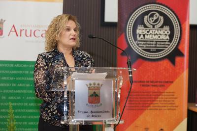 Aurora Moreno asiste a la entrega de premios del proyecto ‘Rescatando la Memoria’