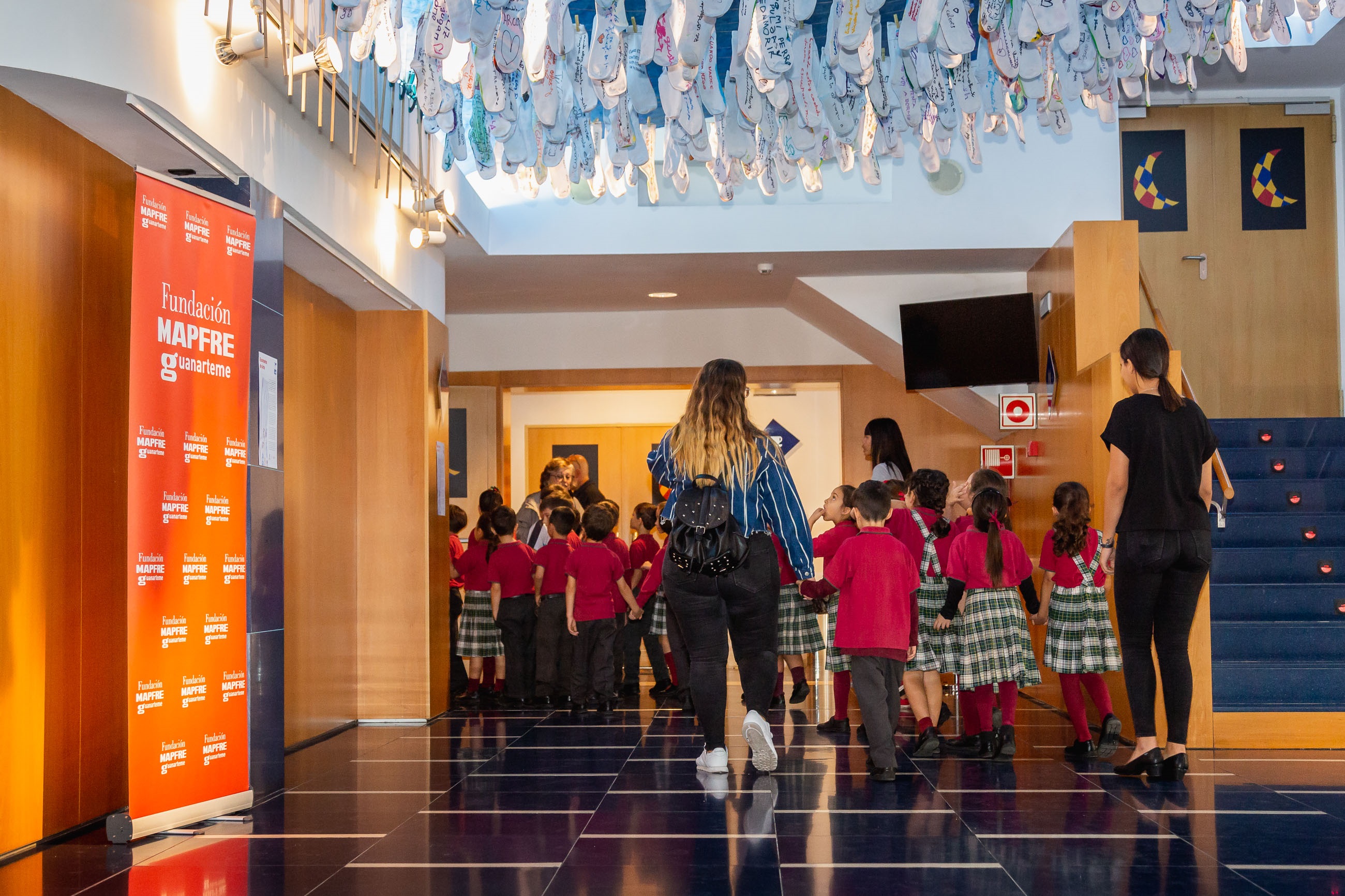 Un millar de escolares celebra en el Cuyás el Día Mundial del Teatro