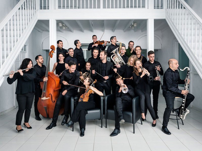 Vuela para Londres el LANZAROTE ENSEMBLE, la supuesta orquesta pública del Cabildo de Lanzarote